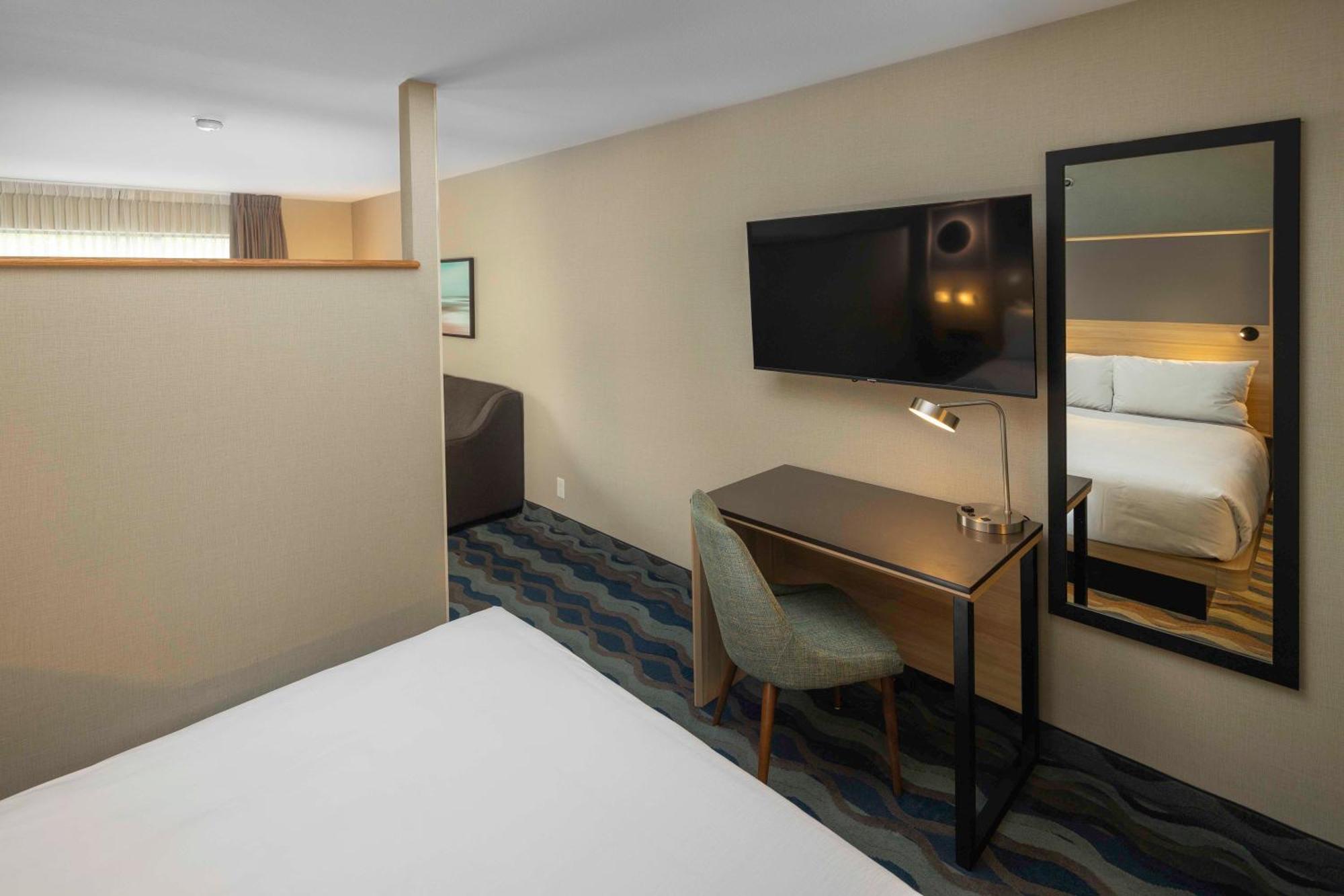 Hotel Accent Burnaby