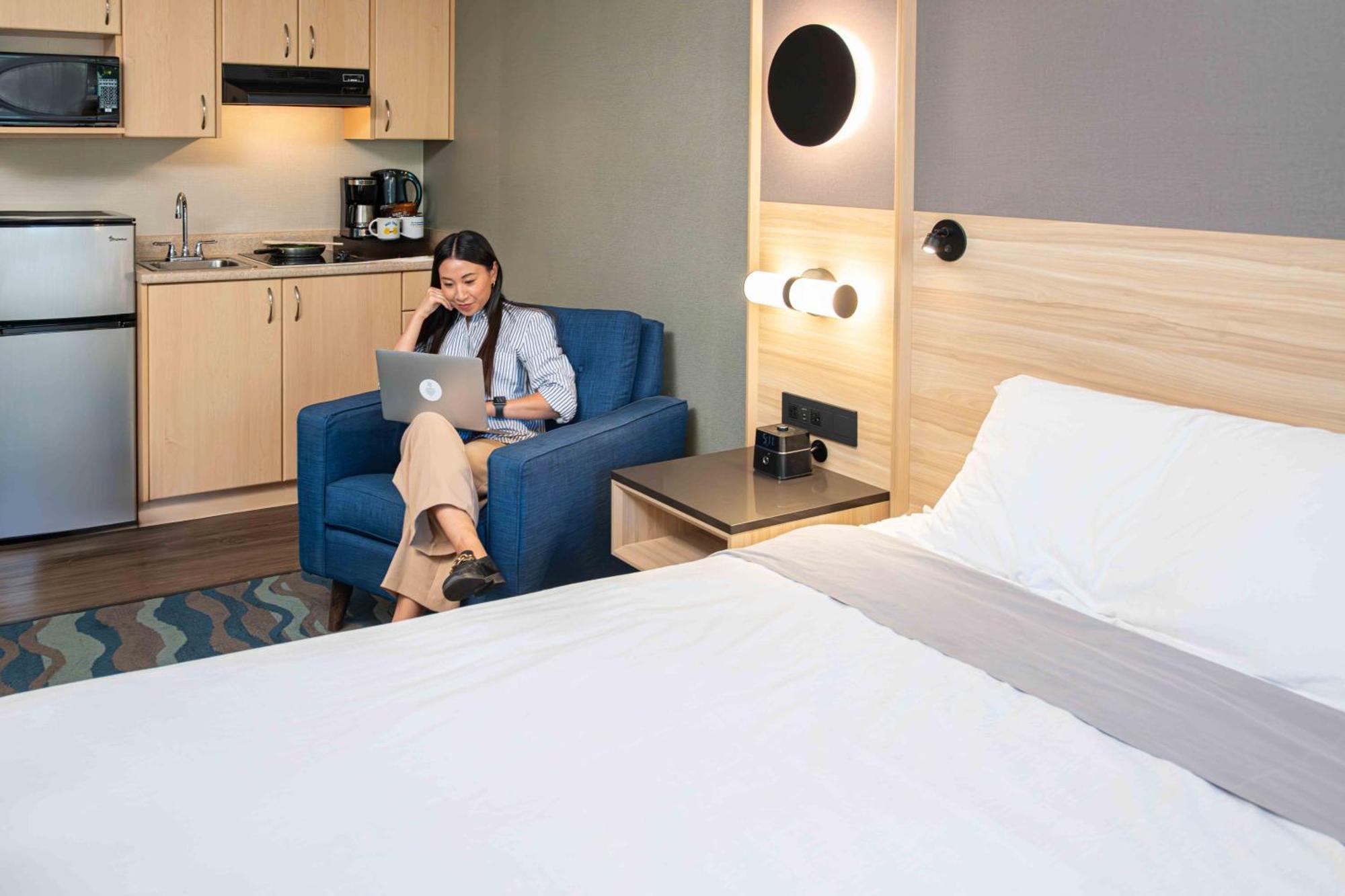 Hotel Accent Burnaby